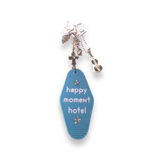 Load image into Gallery viewer, Kiddy’s Beach Keychain

